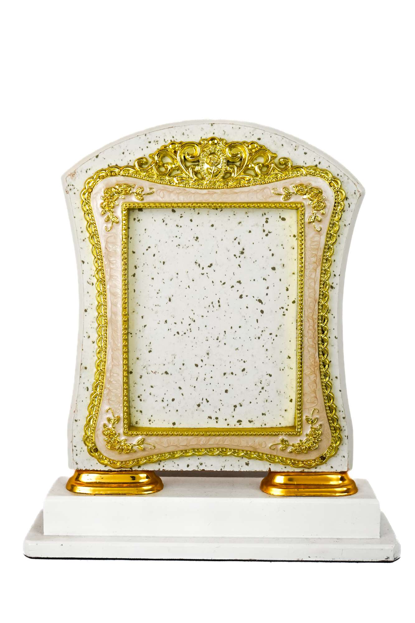 Supreme White Mementos and Plates